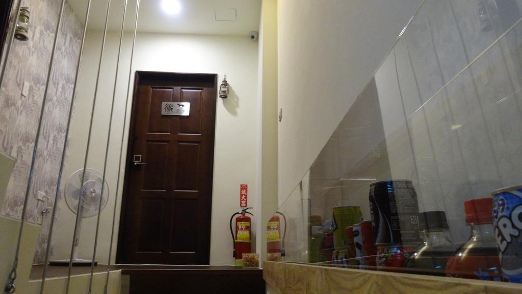 Meow G Cafe Hostel Хуалянь Номер фото